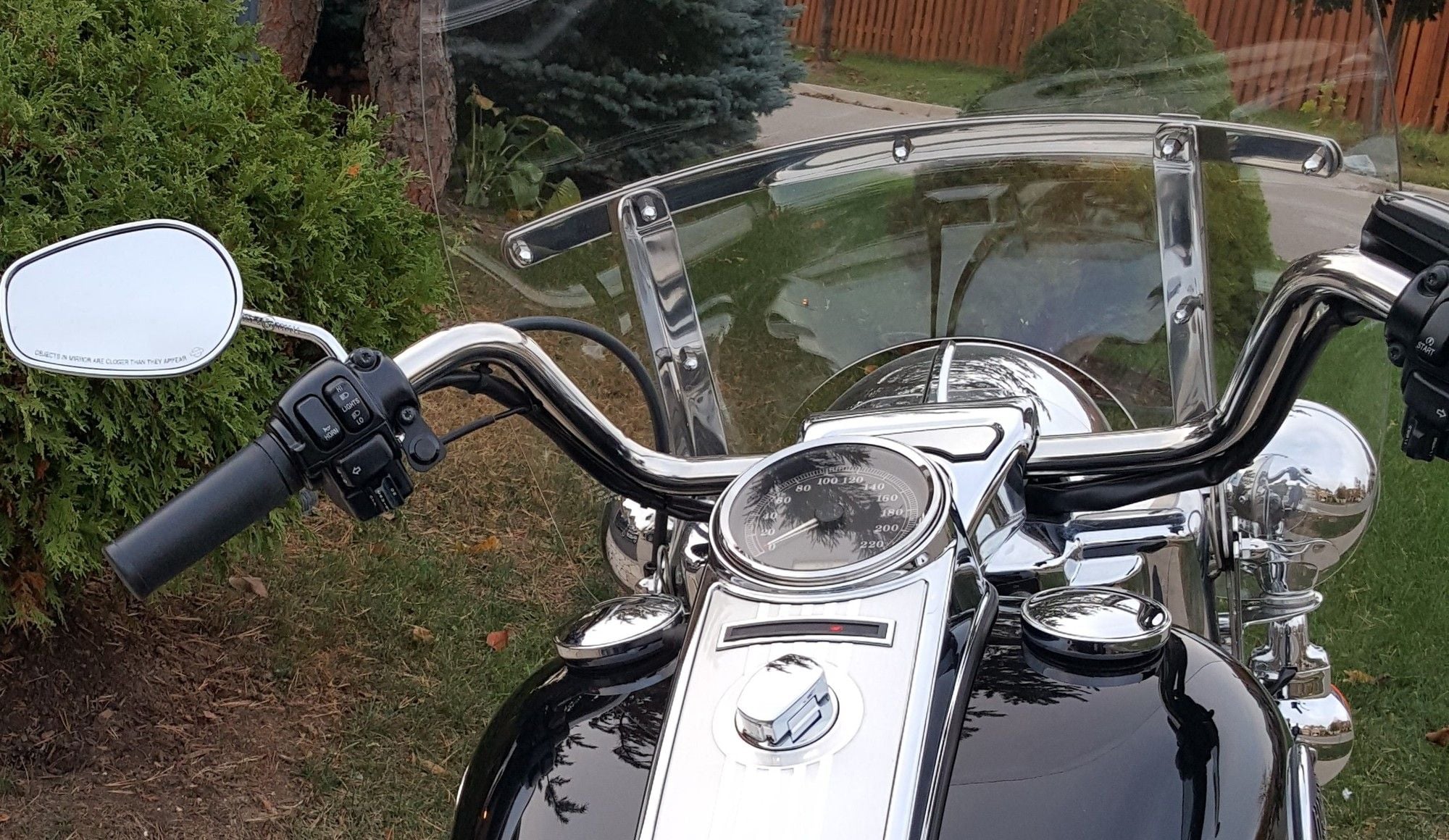 Thumbnail Garage door opener for motorcycles Thumbnail Garage door opener for motorcycles